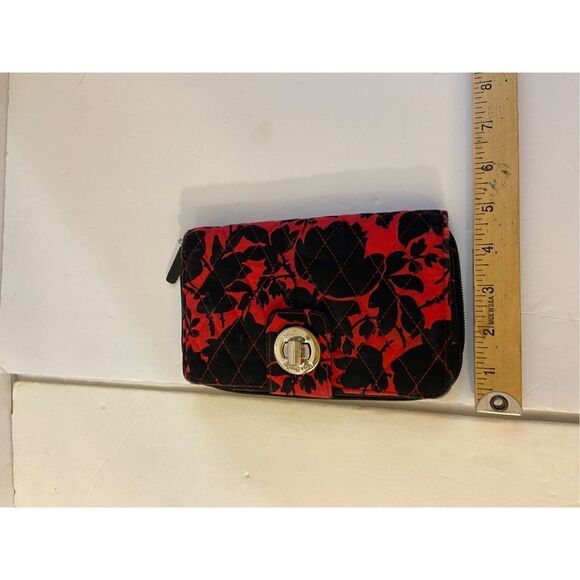 Vera Bradley turn key wallet black red zipper 7.5x5" - Picture 5 of 5
